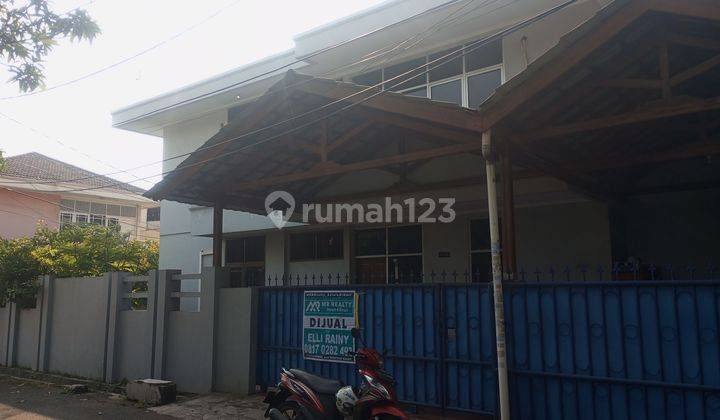 Rumah Bagus Hoek  di interkota 2 lantai. Duri kosambi 2