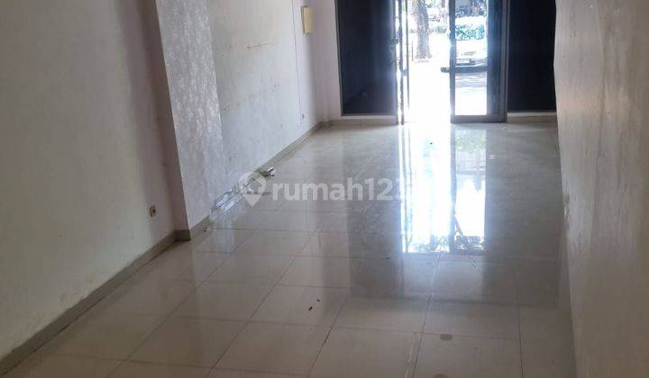 Ruko Di Green Lake City Di Wallstreet Iy 3,5 Lantai Boulevard ( 3 Lt + Dak ) 1