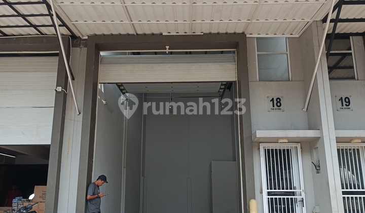 Good Warehouse in Green Lake City