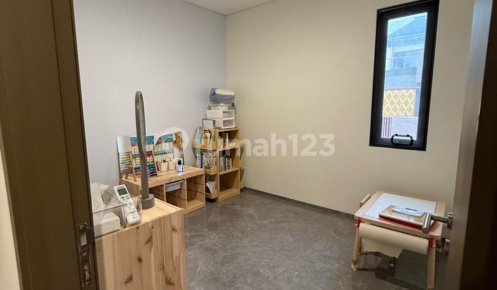Rumah Heritage Puri 11 Bagus Semi Furnish 1