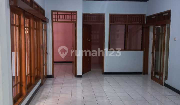 Rumah Di Tanjung Duren Selatan Untuk Tempat Tinggal Dan Komersil