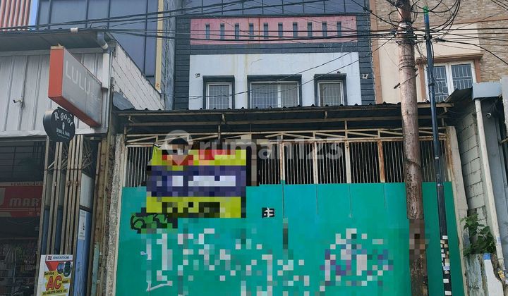 Nice Shop House in Kembangan 2.5 Floors