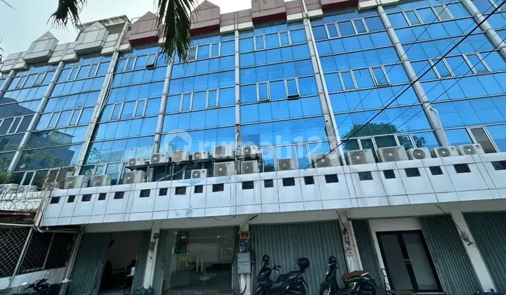 Quick Sale 4-Unit Row Shophouse Ready for Occupancy in Cideng Quick Sale 4-Unit Row Shophouse Ready for Occupancy in Cideng