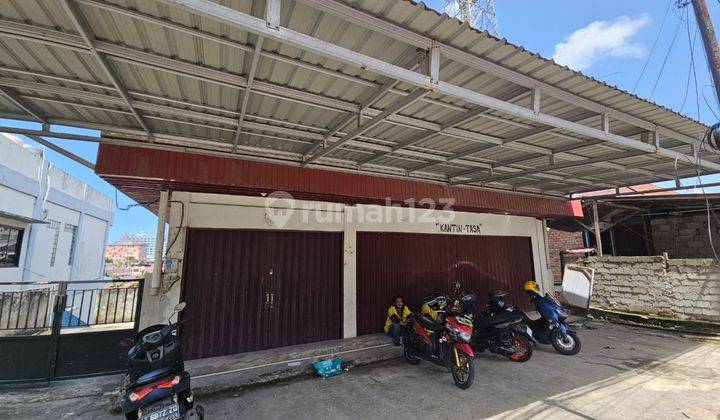 Dijual Rumah Besar di Pusat Keramaian Area Sekolahan Jalan Milono 1