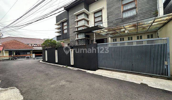 Rumah  Di Lingkungan Aman Tengah Kota Area Sukaluyu Deket Dago - Hook Dan Nyaman Hadap Timur Laut 1