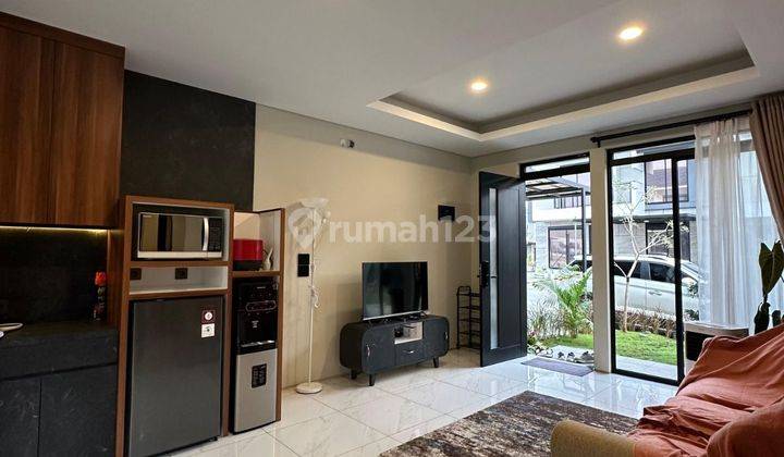 Rumah Di Kota Baru Parahyangan Tutur Punawangi - Ada Kolam Renangnya Furnished Vibes Bali Lantai 1