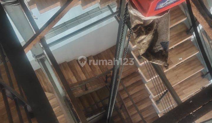 Dijual Cepat Ruko Hoek Gandeng 2