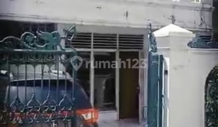 Dijual Rumah Tua Hitung Tanah 1