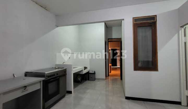 Shop House for Sale Arcamanik Semi Furnished Good 2