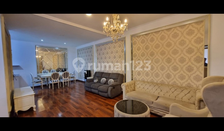 House For Sale in Buah Batu Square, Furnished and Comfortable. Strategic Location Near Major University. House For Sale in Buah Batu Square, Furnished and Comfortable. Strategic Location Near Major University.