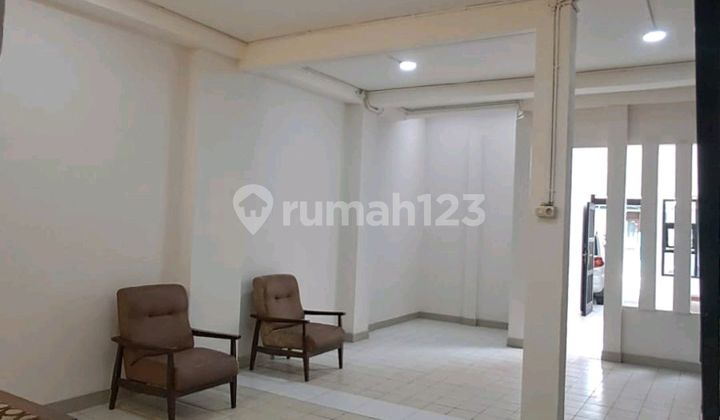 Ciateul Rental House City Center Strategic Near Alun Alun. Newly Renovated Suitable for Office Use.