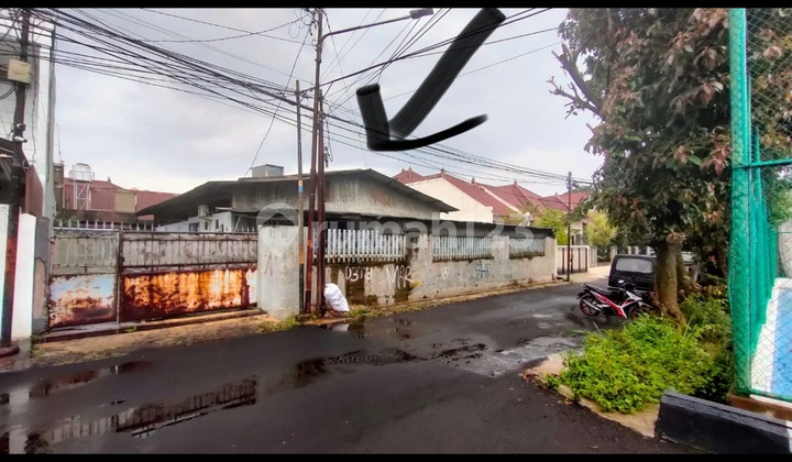 Land For Sale Near City Center. 450 M2. Can Buy Per Plot @150 M2. Price 10 Million/M2 Negotiable. Flat Land. Ready to Build. Strategic Location.
