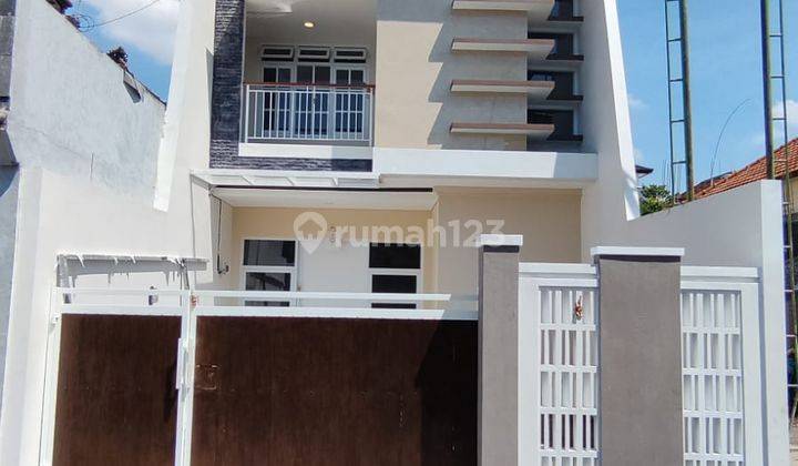 Rumah Bagus SHM di Denpasar Timur 1