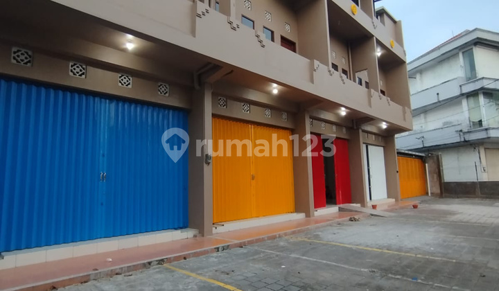 Siap Huni, Ruko, 3 Lantai, SHM, Dekat Akses Bus Kota, Bebas Banjir,