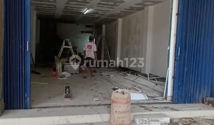 Shop House on JL GATOT SUBROTO TIMUR, Gatot Subroto 200.0 m² Unfurnished SHM 1