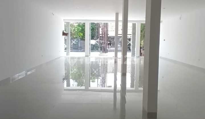 Shop House at Jl. Raya Kerobokan No.88, Kerobokan, North Kuta, Badung, Bali, Indonesia, 80361, North Kuta 250.0 M² Unfurnished Freehold Title 2