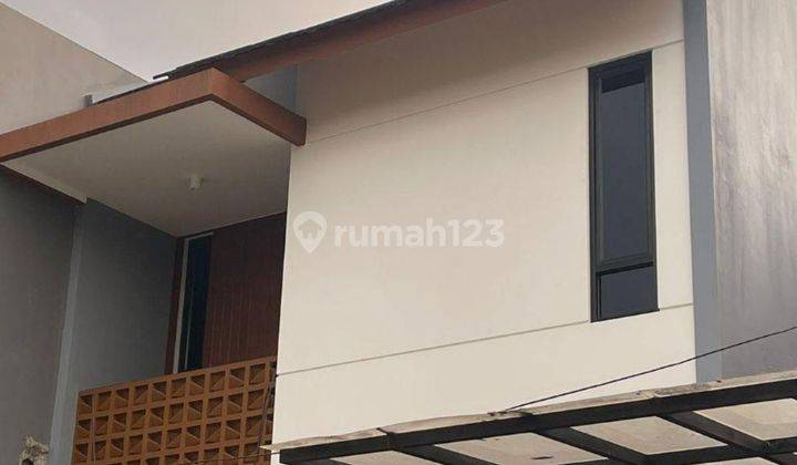 Rumah 2 Lantai Brand New di Kiwi Residence Graha Raya 2