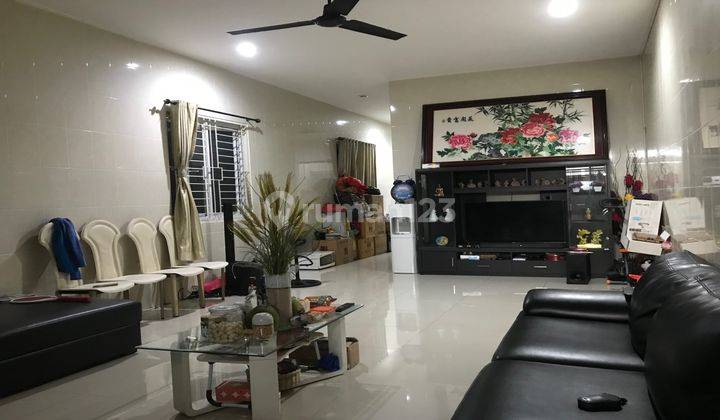 Rumah 2 Lantai Daerah Mangga Besar Depan Jalan Besar 1