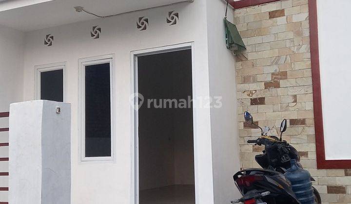 RUMAH KOMERSIL BANGUNAN BARU POSISI POJOK AL IN 2JT TRIMA KUNCI  2