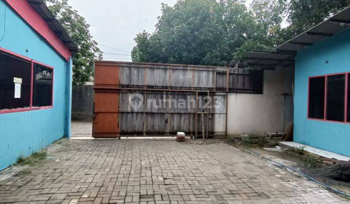 Gudang Pinggir Jalan di Manyaran Semarang 1