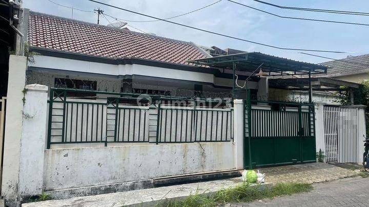 Dijual Rumah SHM di Simpang Darmo Permai Selatan Surabaya 1