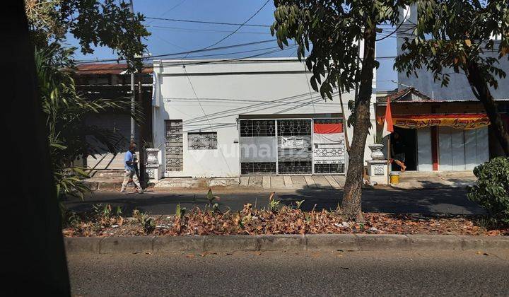 Disewakan Rumah 2 Lt di Jl Raya Darmo Baru Barat Surabaya 1