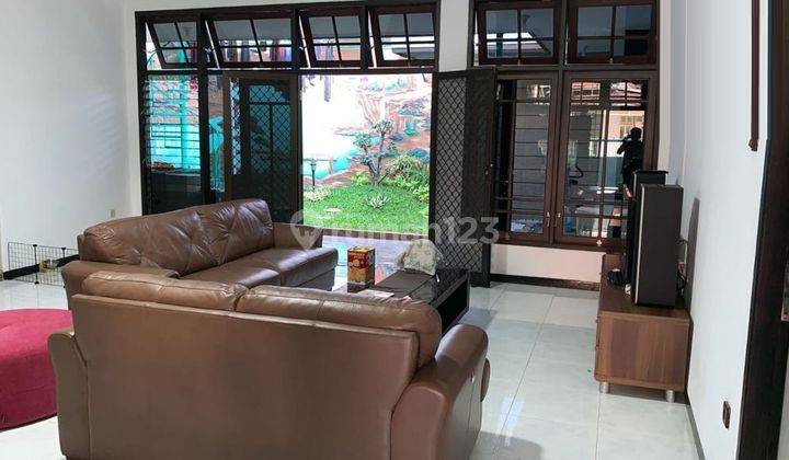 Dijual Rumah SHM di Darmo Baru Timur Surabaya 1