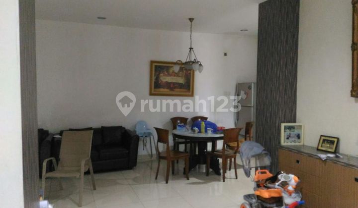 For Sale: Nice, Cheap, Ready-to-Occupy 3-Story House in Fedora Cluster, Graha Raya 2