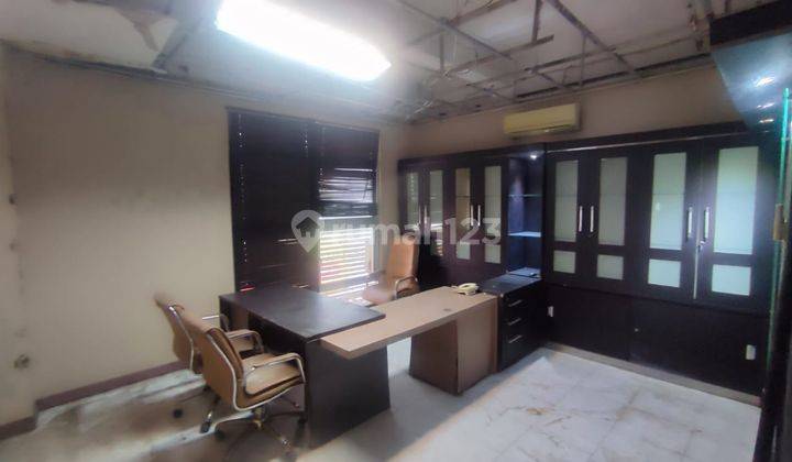 Dijual Atau Disewakan Ruko 3 Lantai Di Raya Bukit Darmo MH 1