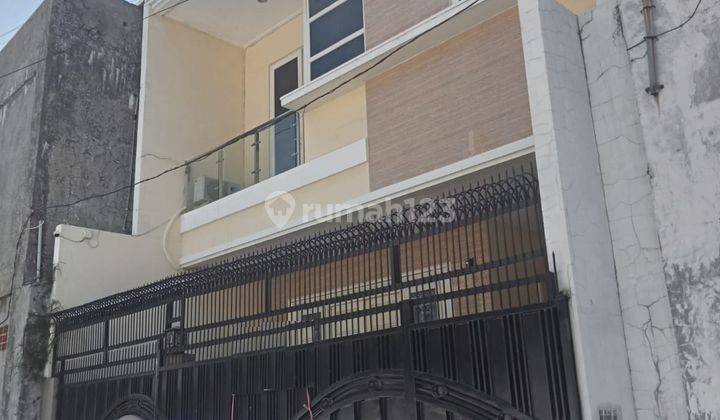 Dijual Rumah 2 Lantai Dijalan Donokerto Surabaya 1