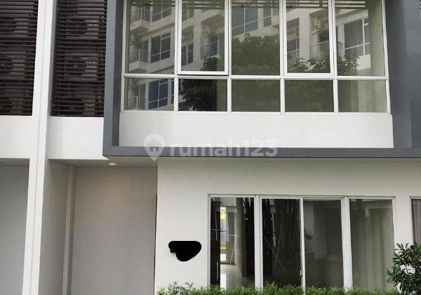 Sewa Town House Puri Mansion Semi Furnished Kembangan Jakarta Barat 1