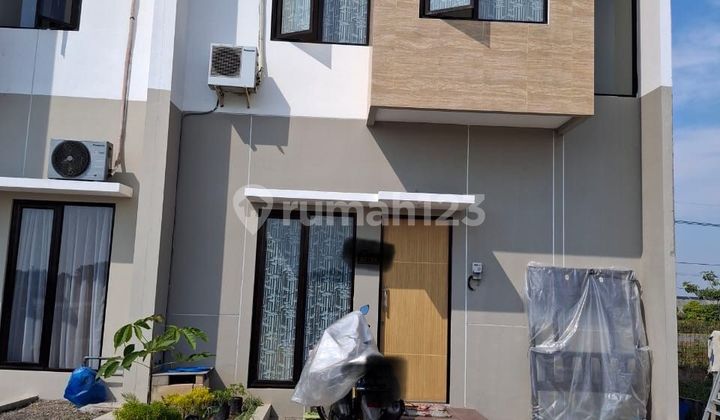 Rumah 2 Lt Modern Minimalis Dekat Merr Wiguna Surabaya Siap Huni Rumah 2 Lt Modern Minimalis Dekat Merr Wiguna Surabaya Siap Huni