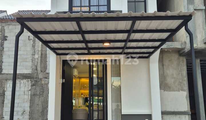 Dijual Rumah 2 Lantai di Dekat Upn Merr Surabaya Timur