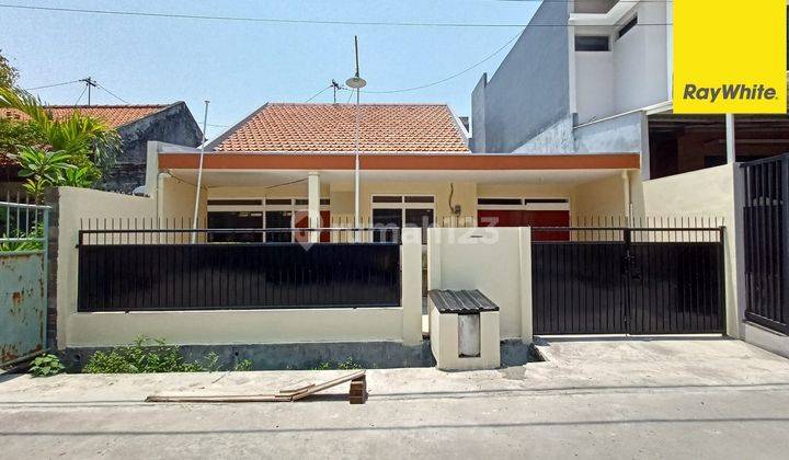 Disewakan Rumah di Babatan Pantai Timur Surabaya 1