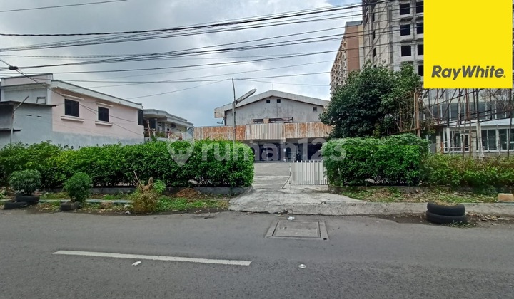 Dijual Rumah SHM di Jl Kyai Abdul Karim Surabaya 1