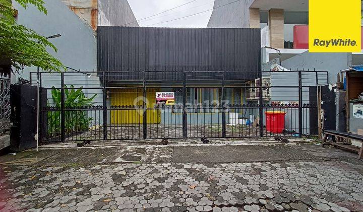 Disewakan Rumah di Jl Raya Manyar Surabaya 1