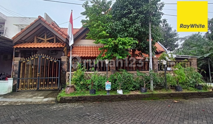 SHM House for Sale in Medokan Asri Timur, Rungkut, Surabaya 1