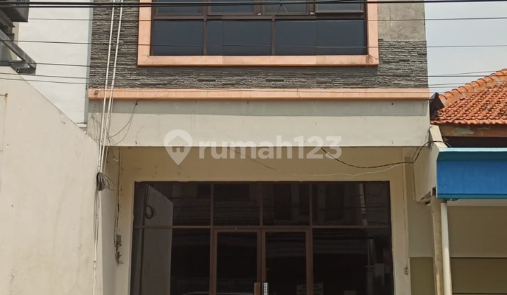 3-storey Ruko for Rent in Ketintang Baru, Surabaya 1