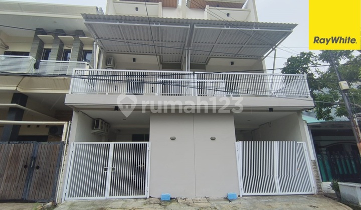 Dijual Rumah 2 lt di Wisma Permai Surabaya