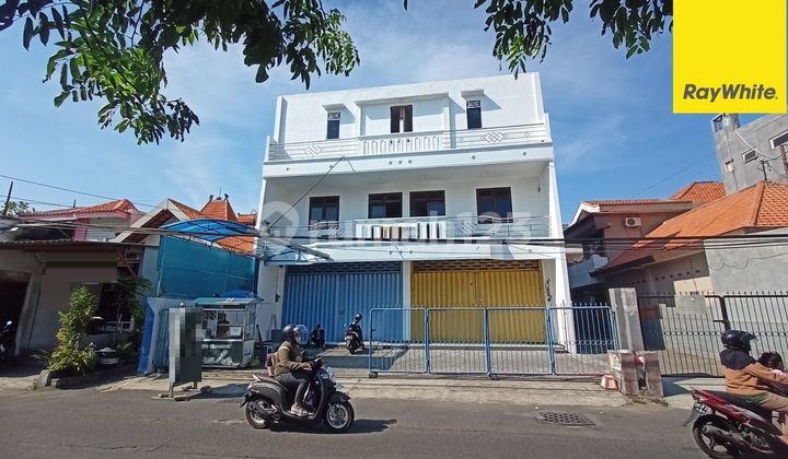 For Rent: 3-story shop house on Ketintang Main Road, Surabaya. 1