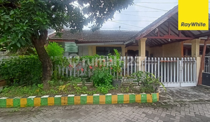 Rumah Dijual di Jalan Rungkut Barata Surabaya 1
