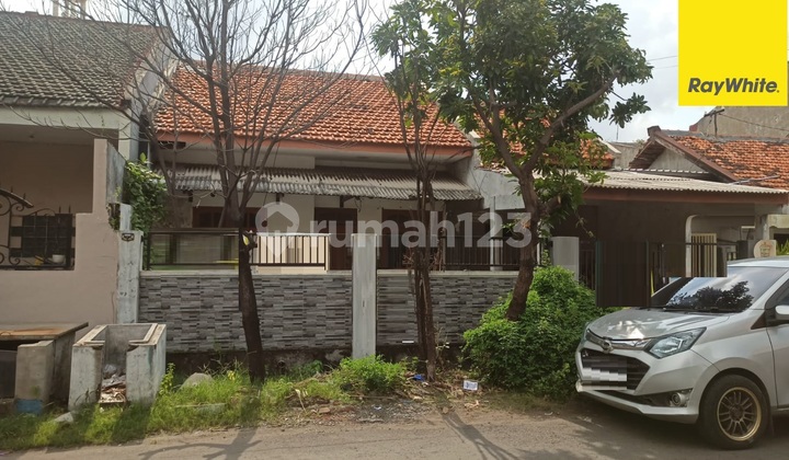 House for Sale on Kutisari Street, Surabaya 1