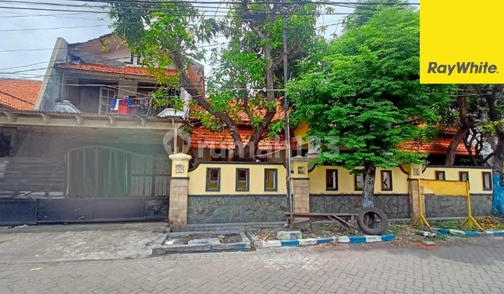 Rumah Dijual di Jalan Tenggilis Utara Surabaya 1