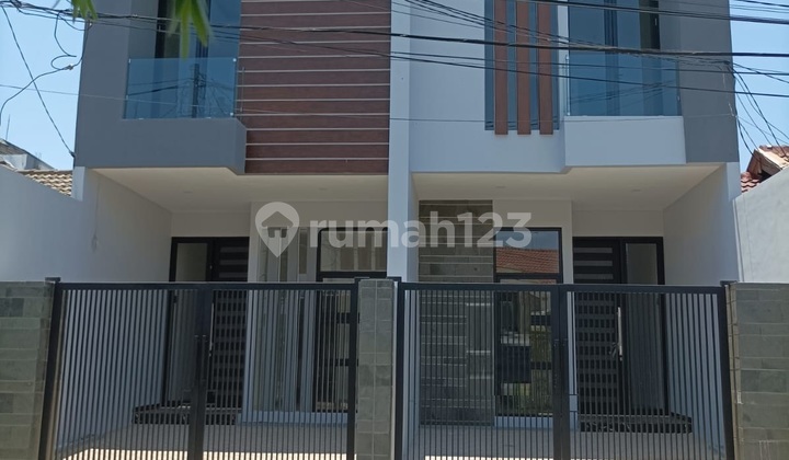 Dijual Rumah 2 lt di Klampis Semolo Barat Surabaya 1