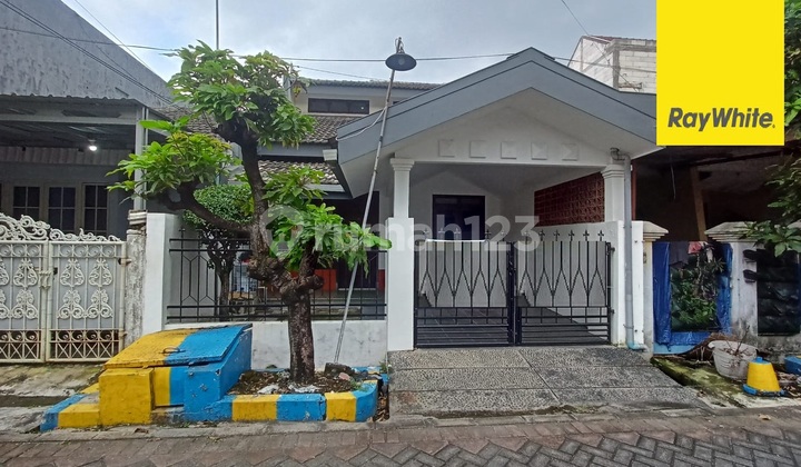 Rumah 2 lantai Disewakan di Kutisari Indah Barat Surabaya 1
