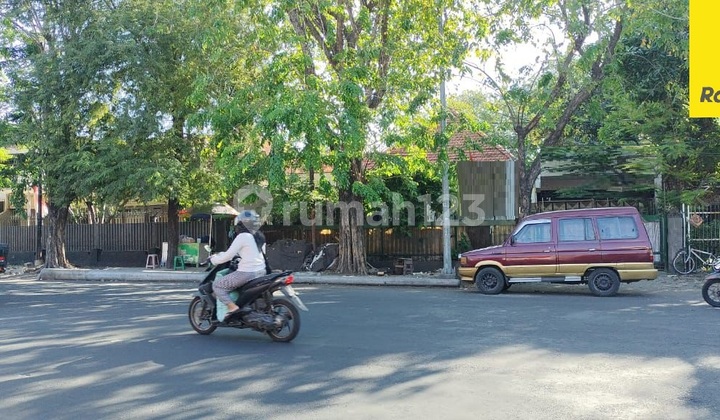 Rumah Dijual di Jl Residen Sudirman Surabaya 1