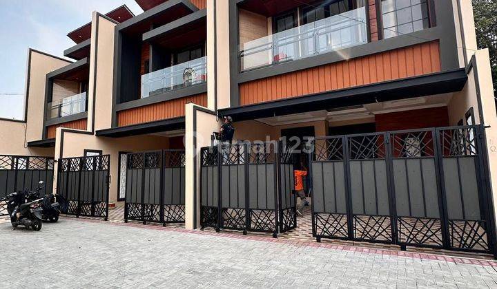 Rumah Dekat Pintu Toll Dan Kampus Ui Depok  2