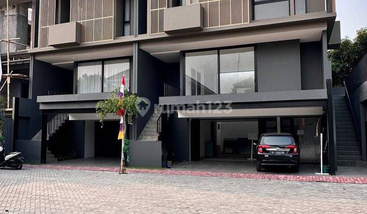 Rumah 2 Lantai Shm Barudi Cilandak Jakarta Selatan  1