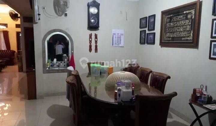 Rumah 2 Lantai Dalam Komplek Pesona Juanda Depok 2