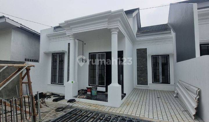 Rumah Cantik Bikin Keluarga Bahagia Lokasi Startegis  2